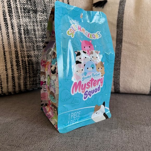 New in Bag Scented Sea Cow Mystery Squad Bag - Picture 4 of 4